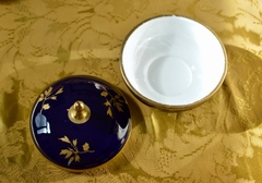 Imagen de Bombonera vintage de Porcelana Inglesa Azul Cobalto y Decoración en Oro