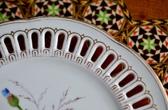 Hermoso y Antiguo Plato Decorativo de Porcelana Fischer & Mieg Czechoslovakia Pintado de Mano C1853-1873 - Funcy Stuff Antiguedades