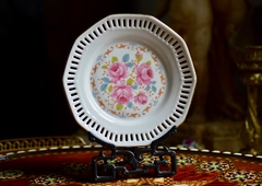 Plato de Porcelana Schwarzenhammer Bavaria Bouquet de Rosas Ala Reticuladad C1952