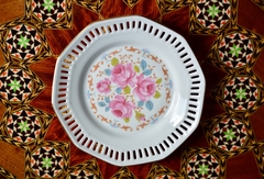Plato de Porcelana Schwarzenhammer Bavaria Bouquet de Rosas Ala Reticuladad C1952 - comprar online