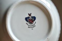 Imagen de Bolws de Porcelana de Bavaria Borde Reticulado Bouquet de Rosas Vivo en Oro C1952
