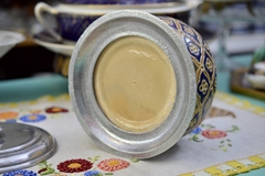 Lindisimo Pote para Cocina, Ceramica con Tapa y Base de Peltre. en internet
