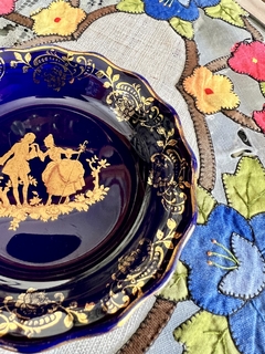 Pin Dish de Porcelainde de Limoges Cobalto y Oro Escena Fragonard C1960 en internet