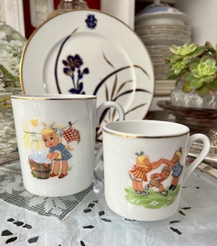 Par de jarros Vinatge Infantiles de Porcelana Maua Brazil