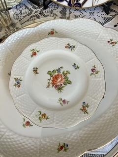 Lindisimo Plato Postre Porcelana Herend Hungary Pattern Rosehip #3 Pintado a Mano C1948
