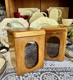 Par de Potes o Tarros para Cocina Cubo de Madera Lustrada y Ventana de Vidrio