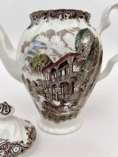 Cafetera de Loza Inglesa Johnson Bros , Pattern Heritage Hall- French Provincial Multicolor C1960 en internet