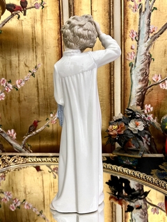 Figura de Porcelana Nao by Lladro Spain #02320 Boy with Slippers C1990 - tienda online