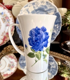 Mug Jarro para Desayuno Bone China con Decoracion Floral "Rosa Azul" - comprar online