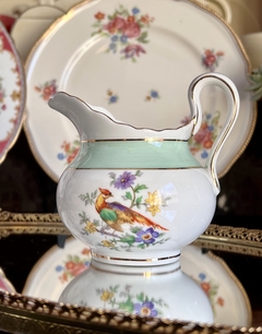 Imagen de Preciosa Jarra Lechera Porcelana Tuscan Bone China England , Pattern Chelsea Bird C1947