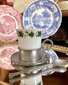 Taza para Cafe Porcelana con Montura , Plato y Cuchara de Peltre Elwe Zinn Germany C1970