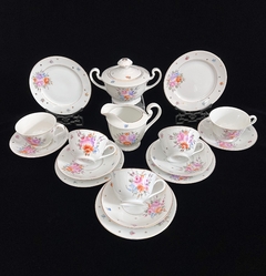 Jarra Lechera de Porcelana Nacional Tsuji , Bouquet Rosas Pintado a Mano C1980