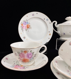Trio para Te Porcelana Tsuji Bouquet de Rosas Pintado a Mano C1980 - comprar online