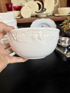 Set de 6 Bowls Vintage de Ceramica Blanca con Frutas a Relieve C1980