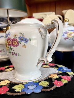 Jarra Lechera de Porcelana Heinrich H&Co Selb Bavaria Modelo Christine C1955 Deco Floral Vivo en Oro en internet