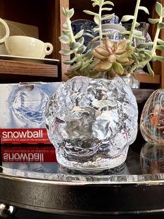 Portavela Candelero Cristal Sueco Kosta Boda Snowball diseñado por Ann Warff 1973