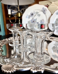 Imagen de Set de 6 Copas para Vino Modelo Sueca para Personal Glass Fabricada por Cristal San Carlos año 1977