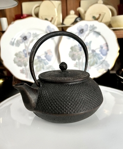 Imagen de Tetera Original Iwachu Nambu Tetsubin Japan Hobnail Black