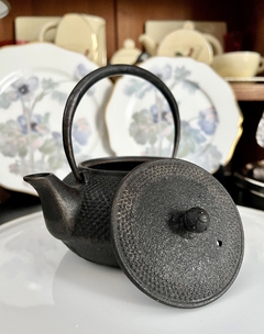 Tetera Original Iwachu Nambu Tetsubin Japan Hobnail Black - tienda online