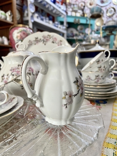 Jarra Lechera Porcelana Verbano Modelo Flor de Durazno vivo en Oro C1980