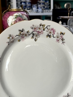 Imagen de Masitero con Asas Porcelana Verbano Modelo Flor de Durazno con Vivo en Oro C1980