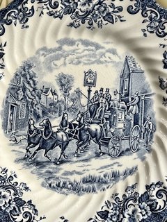 Imagen de Platos Playos Johnson Bros England, Pattern Coaching Scenes Azul C1960