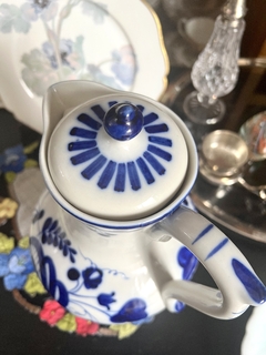 Imagen de Jarra para Agua Porcelana Gzhel Pottery Rusia Blue & White Pintada a Mano C1950-1960