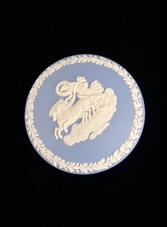Trinket Box Pastillero Porcelana Wedgwood England , Jasper Ware Escenas Neoclasicas Wedgwood Blue C1960 - tienda online
