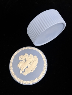 Trinket Box Pastillero Porcelana Wedgwood England , Jasper Ware Escenas Neoclasicas Wedgwood Blue C1960 - comprar online