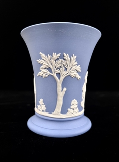Vaso Decorativo Porcelana Jasper Ware Wedgwood England Escenas Neoclasicas sobre Wedgwood Blue C1969 en internet