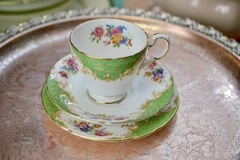 Trio para Te Paragon Fine Bone China England Pattern Rockingham Green C1950.