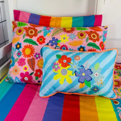 Imagem do ALMOFADA RETANGULAR FLORAL AZUL