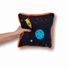 ALMOFADA POMPOM GALÁXIA 230 FIOS - comprar online