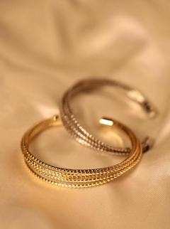 BRACELETE LINHAS TRABALHADAS