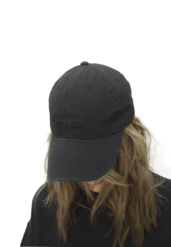 Gorra "chingón" negra con letras negras - comprar en línea