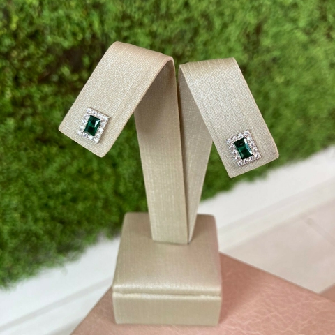 Brinco Quadrado Pequeno Zircônia Esmeralda - comprar online