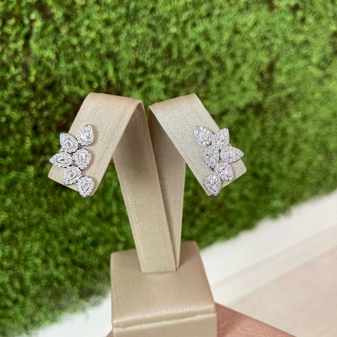 Brinco Folhas Delicado Micro Zircônias - comprar online