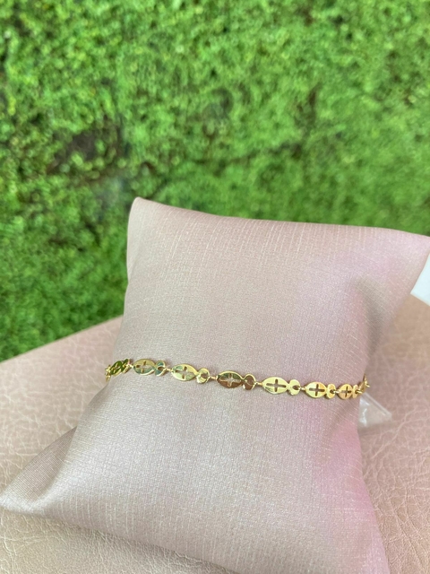 Pulseira Delicada de Cruz - comprar online
