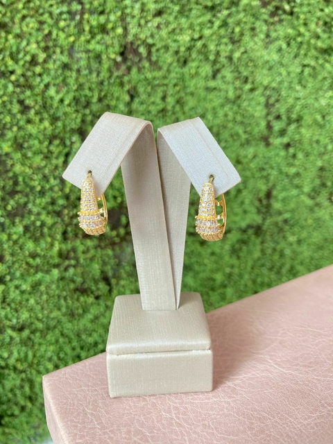 Argola Cravejada Zircônias - comprar online