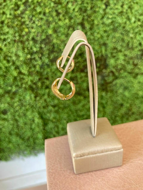 Argolinha Pequena Delicada - comprar online