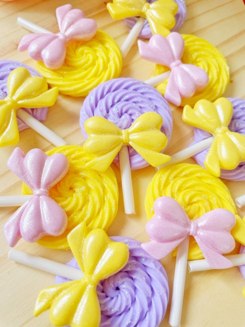 Pirulitos em biscuit 2 und - lilás e amarelo