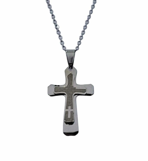 Colar com Crucifixo
