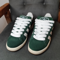 Tênis Adidas Campus na internet