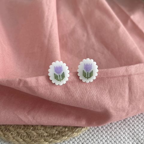 Brinco Bordado Tulipa