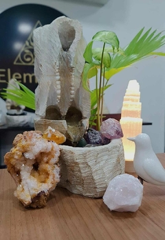 Fonte de Água Pedra 2 quedas com plantas e cristais