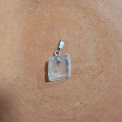 Pingente Calcita optica minimalista - Elementar