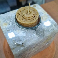 Porta velas lapidado em Quartzo com geodo de cristal - comprar online