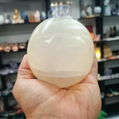 Esfera Cristal Selenita branca 8cm - comprar online