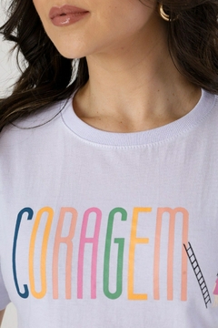 T-shirt Coragem - comprar online