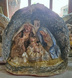 Pesebre con cueva tonos pasteles